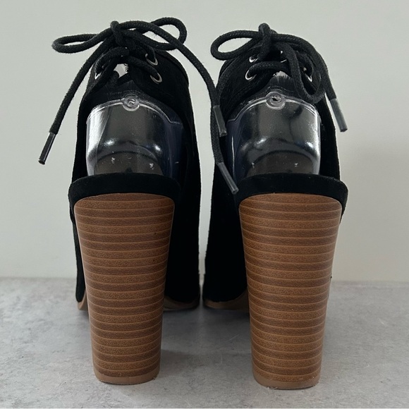 Fergalicious Women's Vorge Peep Toe Tie Back Laser Cut Bootie, Black 8 - Picture 8 of 10